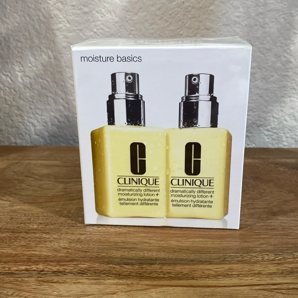 Clinique Dramatically Different Moisturizing Lotion+ - Picture 2 of 3